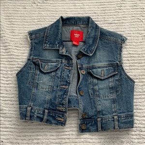 Miss lili cropped denim jacket cut off sleeves